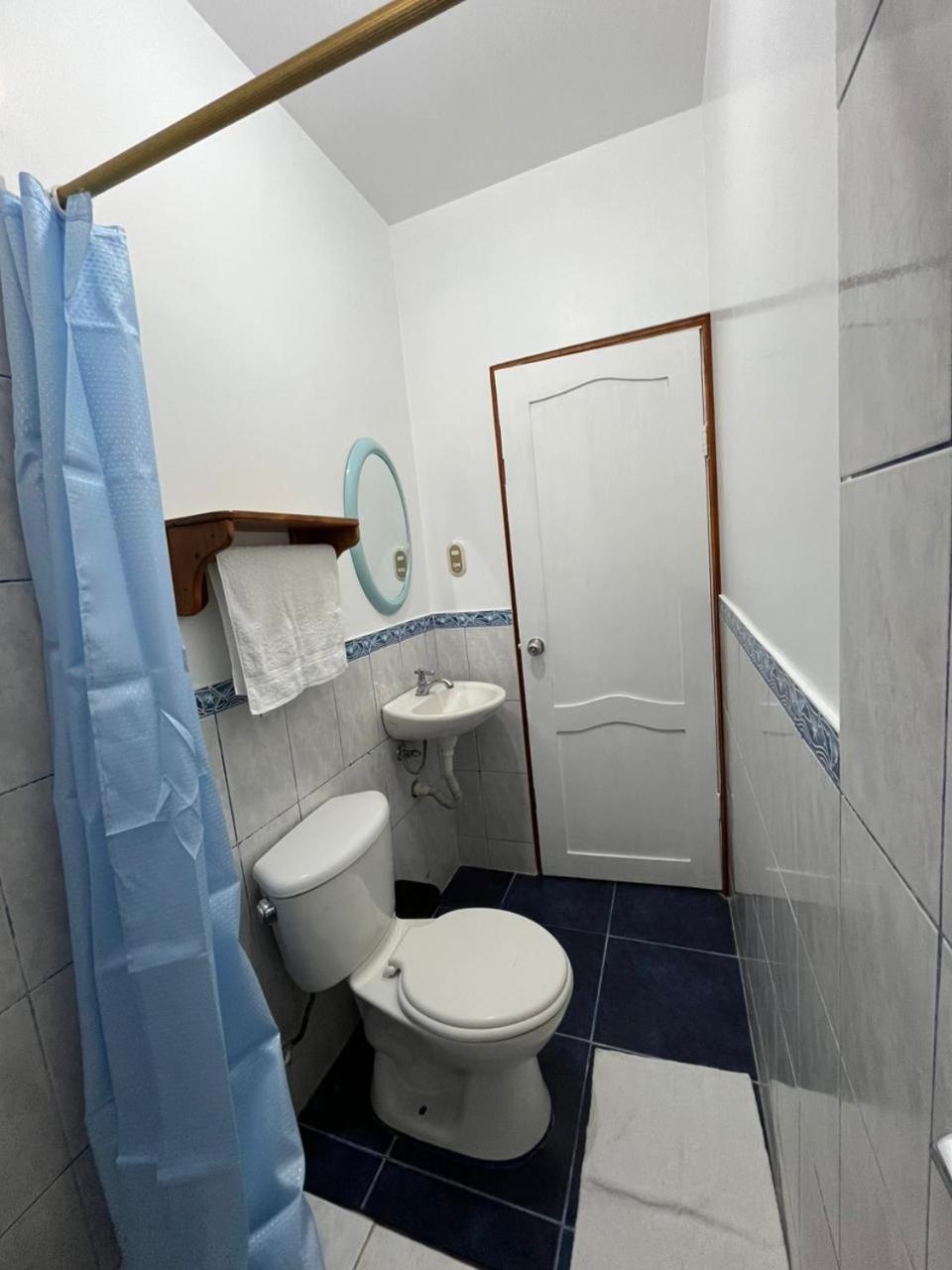 Hostal Neptuno - Poseidon Puerto Villamil Zewnętrze zdjęcie