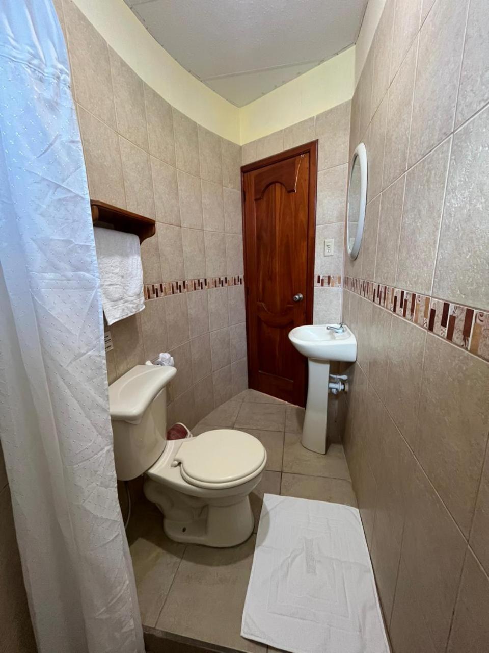 Hostal Neptuno - Poseidon Puerto Villamil Zewnętrze zdjęcie