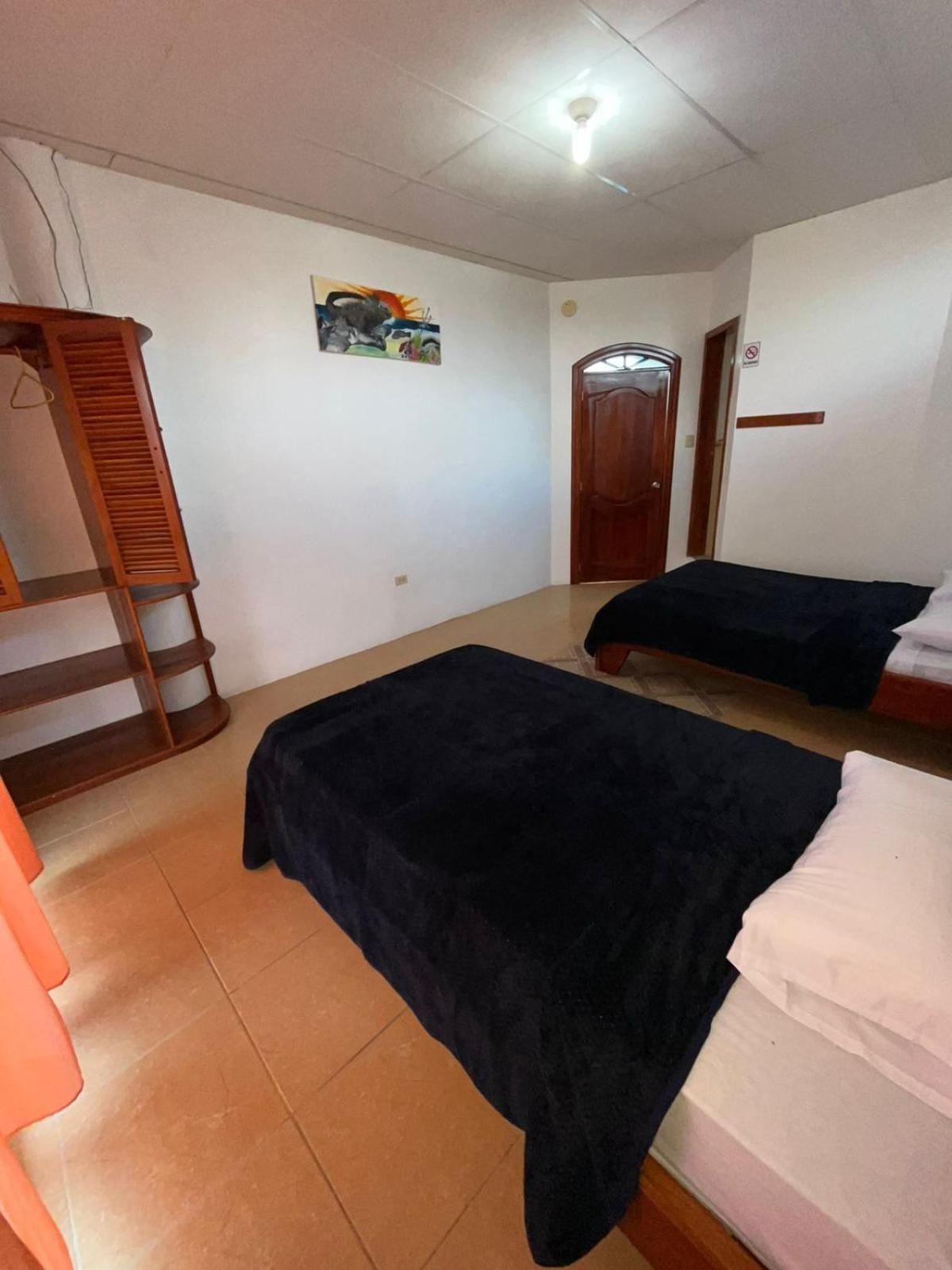 Hostal Neptuno - Poseidon Puerto Villamil Zewnętrze zdjęcie